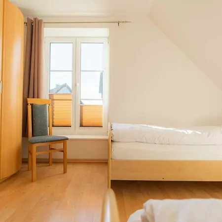 Haushaelfte-8a-doris-id-417 Garding